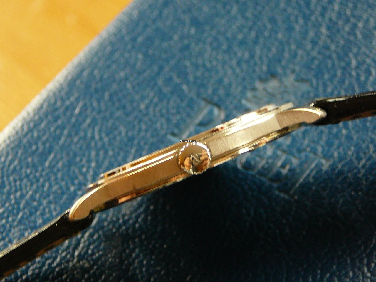 IMG_9081 Piaget Altiplano Mens watch Unisex Quartz White gold GAO24052 Replica 4