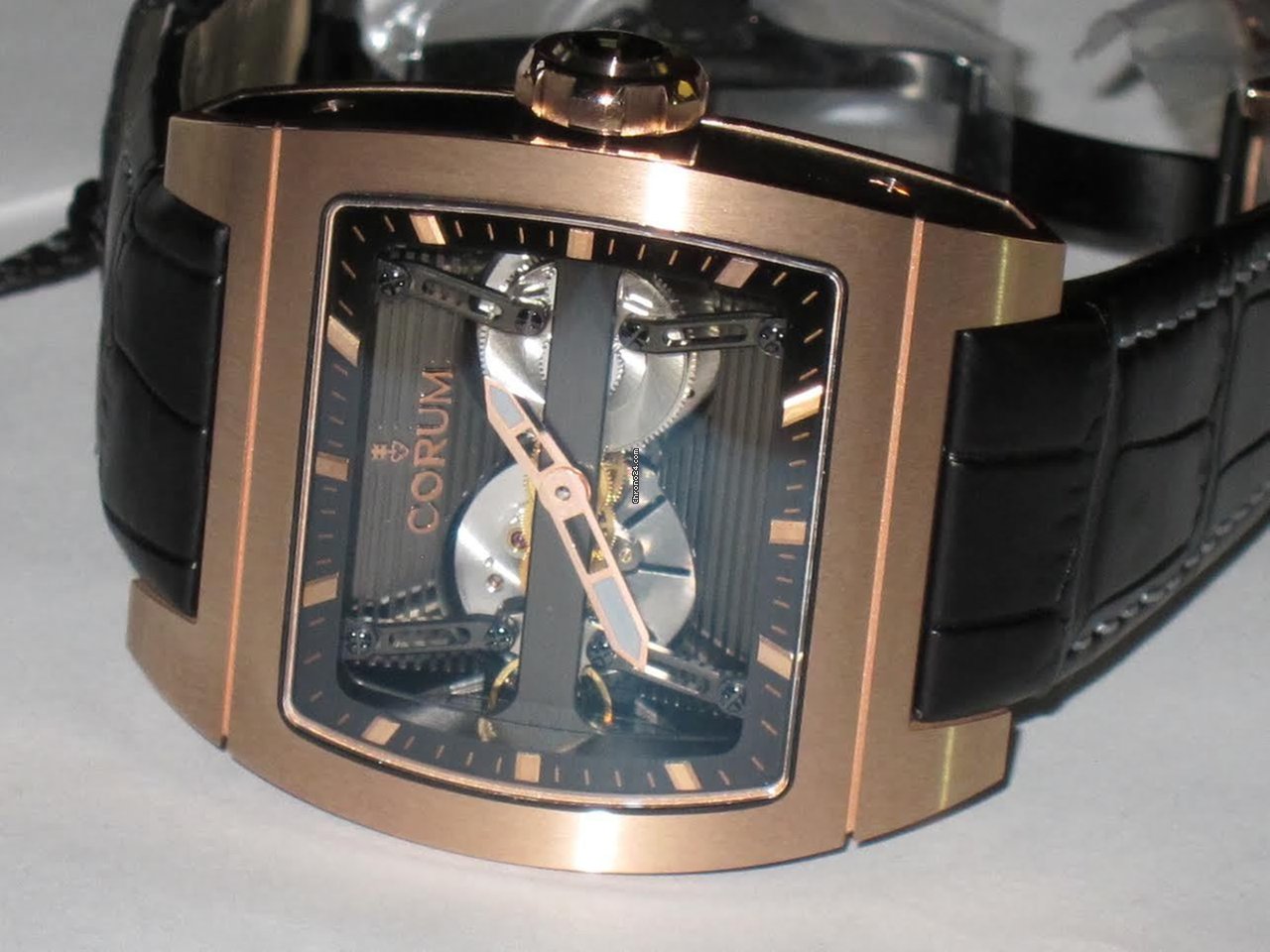 IMG_9081 Corum Ti-Bridge Mens watch Unisex Automatic Rose gold 207.201.05 0F01 0000 Replica 4