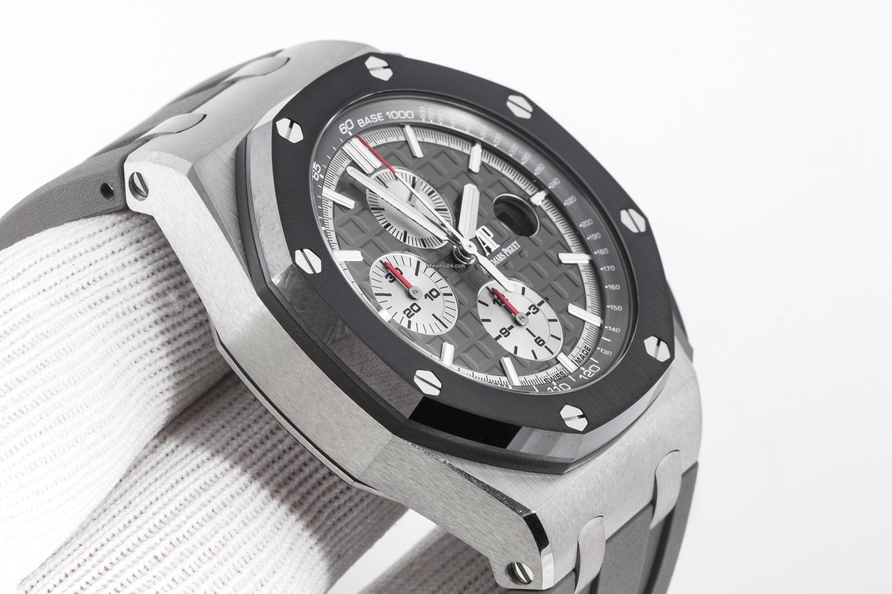 Audemars Piguet Royal Oak Offshore Chronograph Mens watch Unisex Automatic Titanium 26400IO.OO.A004CA.01 Replica 4