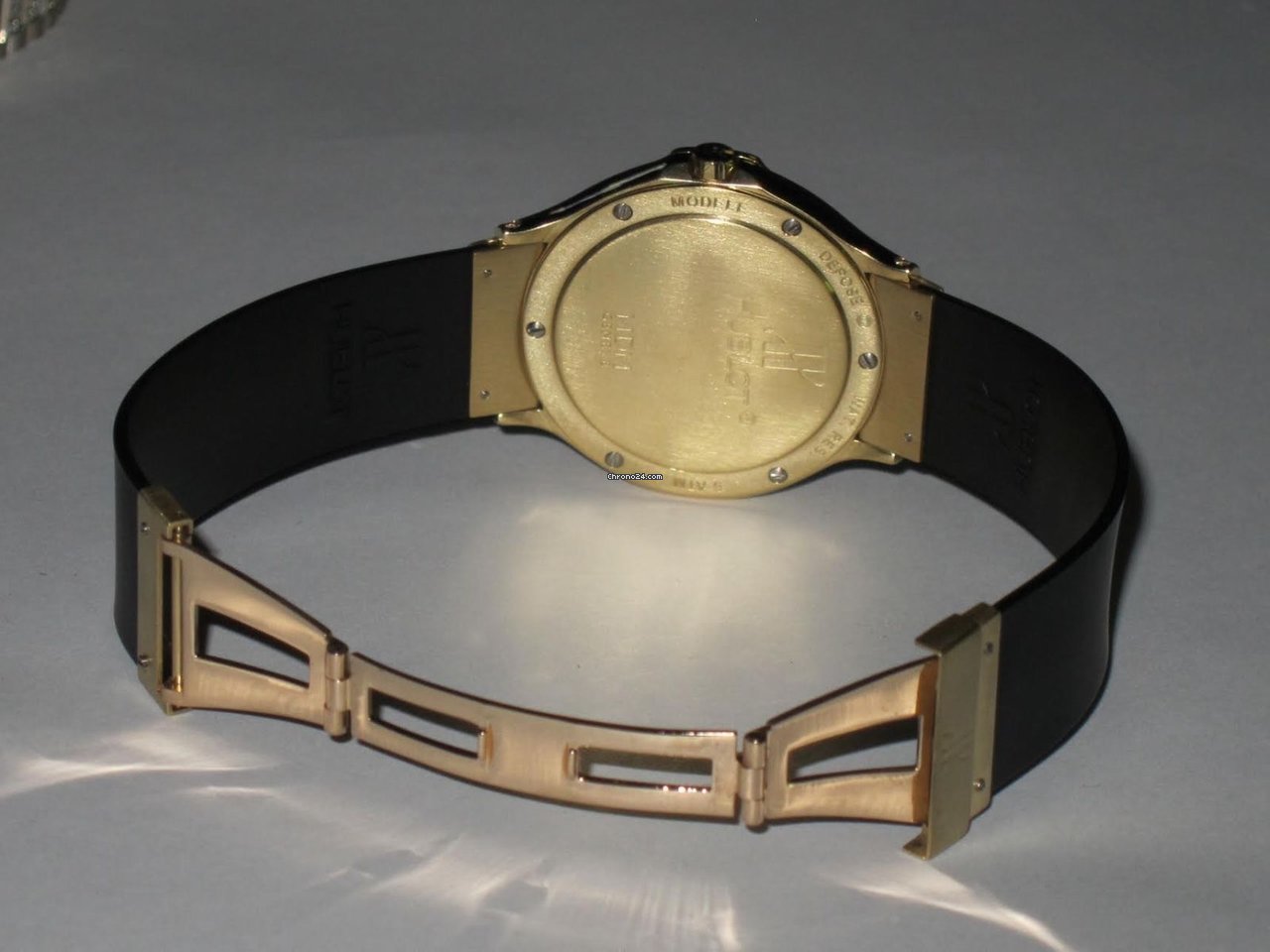 IMG_9081 Hublot Classic Mens watch Unisex Quartz Yellow gold 1621.3 Replica 4