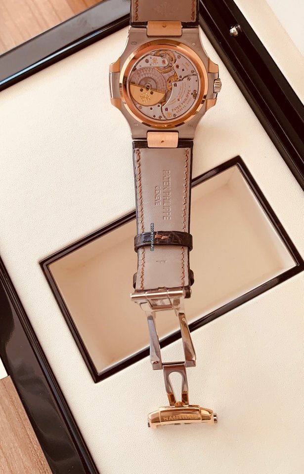 Patek Philippe Nautilus 5712GR Replica 5