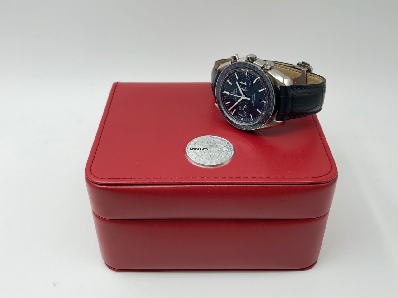 IMG_9081 Omega Speedmaster Professional Moonwatch Mens watch Unisex Automatic Titanium 311.93.44.51.03.001 Replica 5