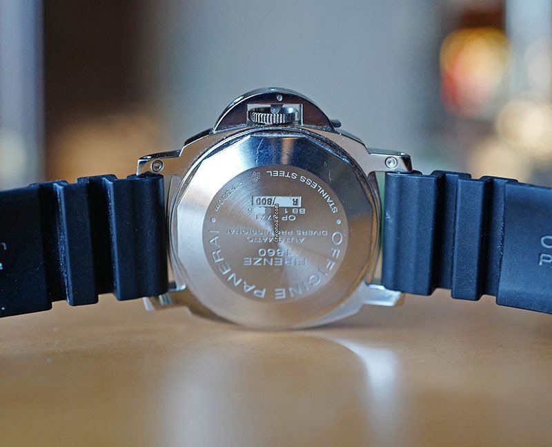 IMG_9081 Panerai Luminor Submersible Automatic PAM 24 Replica 5