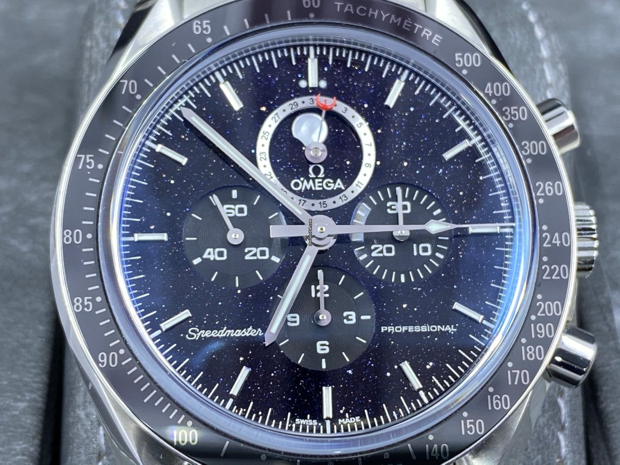 Omega Speedmaster Professional Moonwatch Moonphase 31130443201001 Replica 5