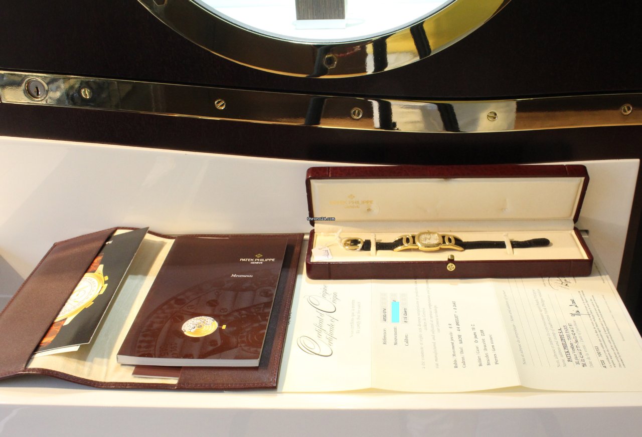 IMG_9081 Patek Philippe Golden Ellipse Womens watch Quartz Yellow gold 4830J-014 Replica 5