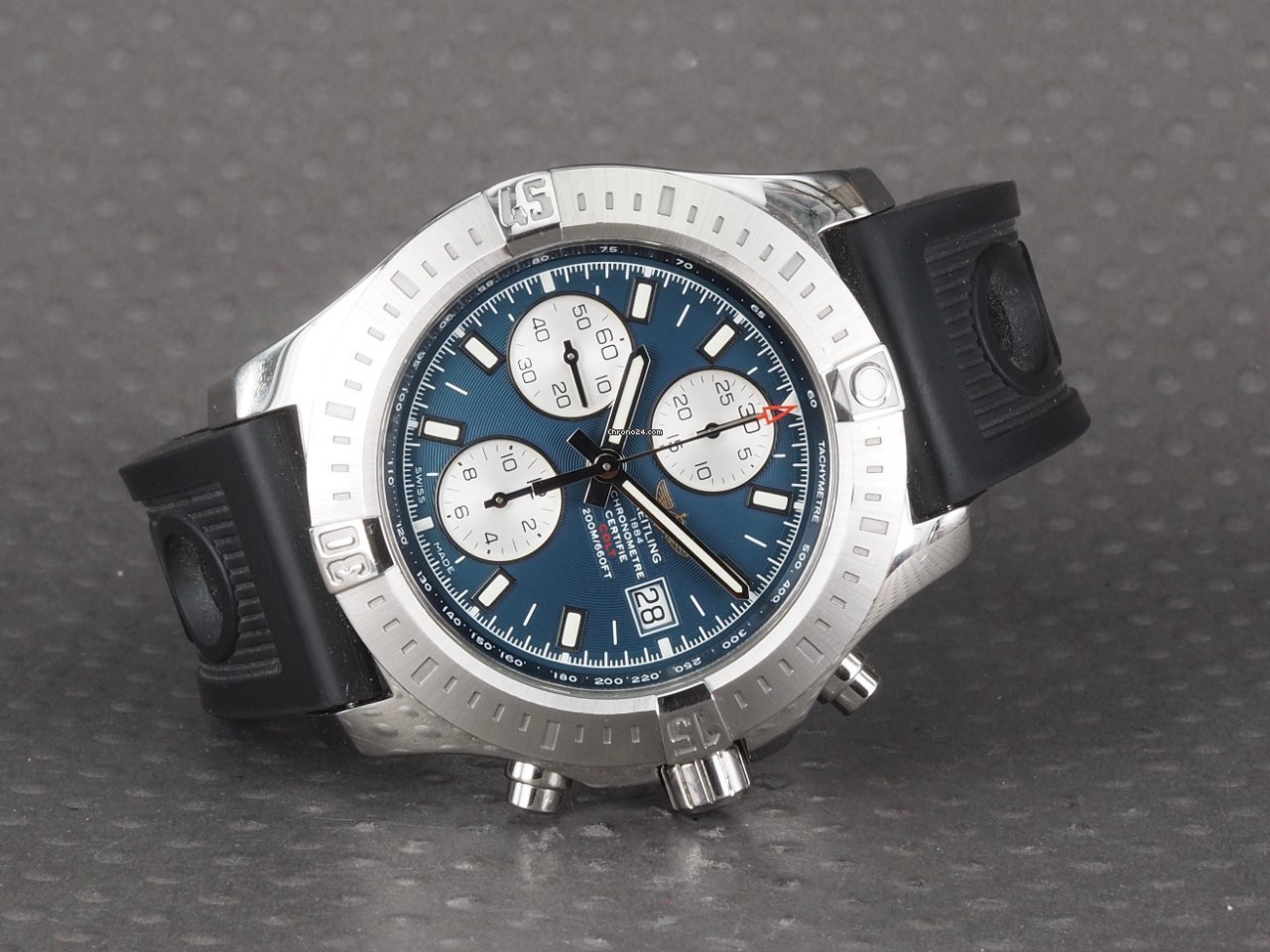 IMG_9081 Breitling Colt Chronograph Automatic Mens watch Unisex Automatic Steel A1338811.BD83.152S.A20S.1 Replica 5