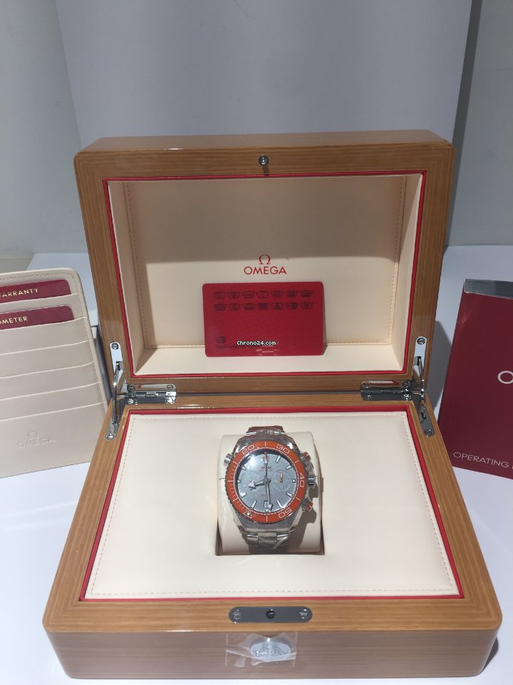 IMG_9081 Omega Seamaster Planet Ocean Chronograph Mens watch Unisex Automatic Steel 215.30.46.51.99.001 Replica 5