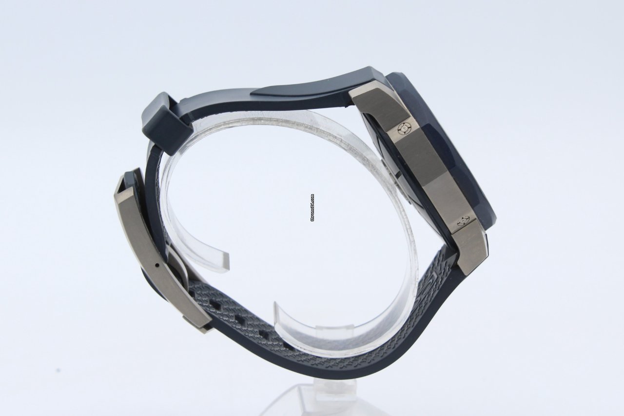 IMG_9081 Corum Admirals Cup Seafender Tides 48 Mens watch Unisex Automatic Titanium 01.0005 Replica 5