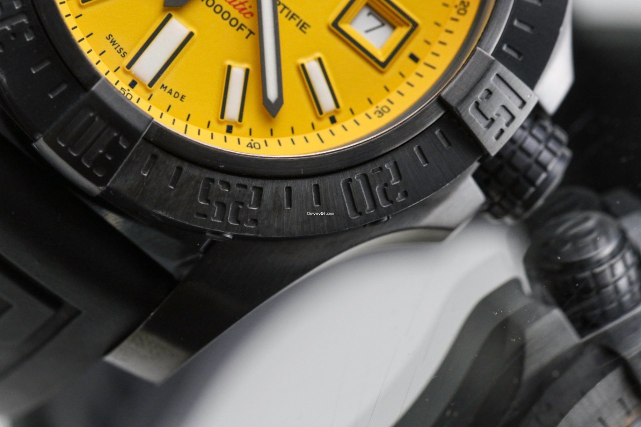 Breitling Avenger II Seawolf Automatic Steel M17331E2 I530 Replica 5