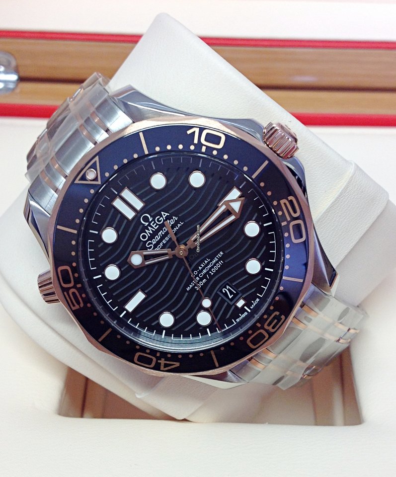 Omega Seamaster Diver 300 M Mens watch Unisex Automatic Gold Steel 210.20.42.20.01.001 Replica 5