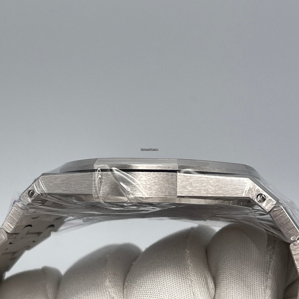 IMG_9081 Audemars Piguet Royal Oak Jumbo Mens watch Unisex Automatic White gold 15202BC.ZZ.1241BC.01 Replica 5