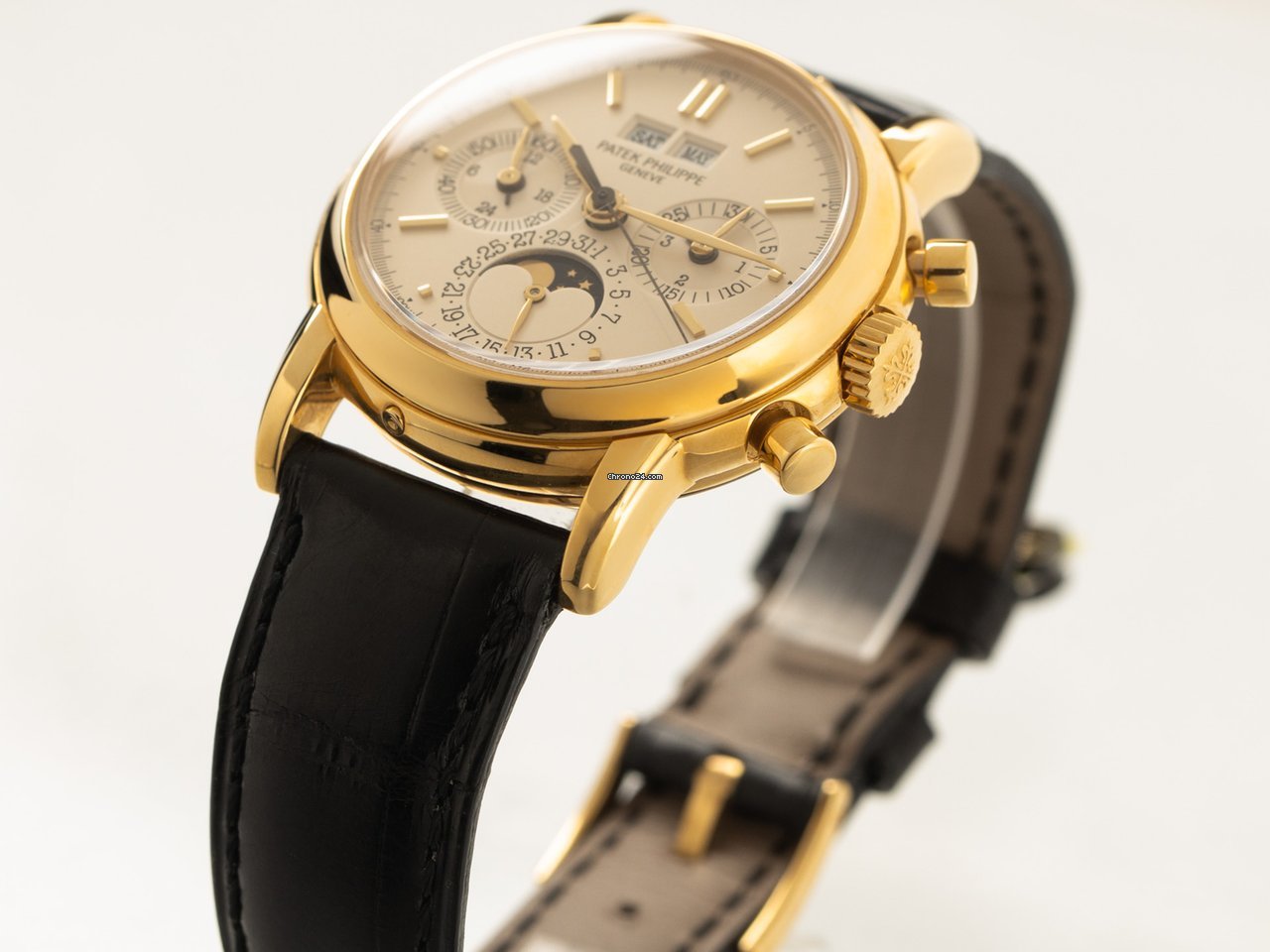 IMG_9081 Patek Philippe Perpetual Calendar Chronograph Mens watch Unisex Manual winding Yellow gold 3971 Replica 5