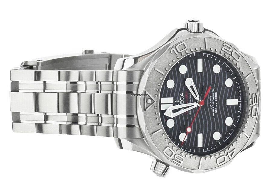 IMG_9081 Omega Seamaster Diver 300 M Mens watch Unisex Automatic Steel 21030422001002 Replica 5