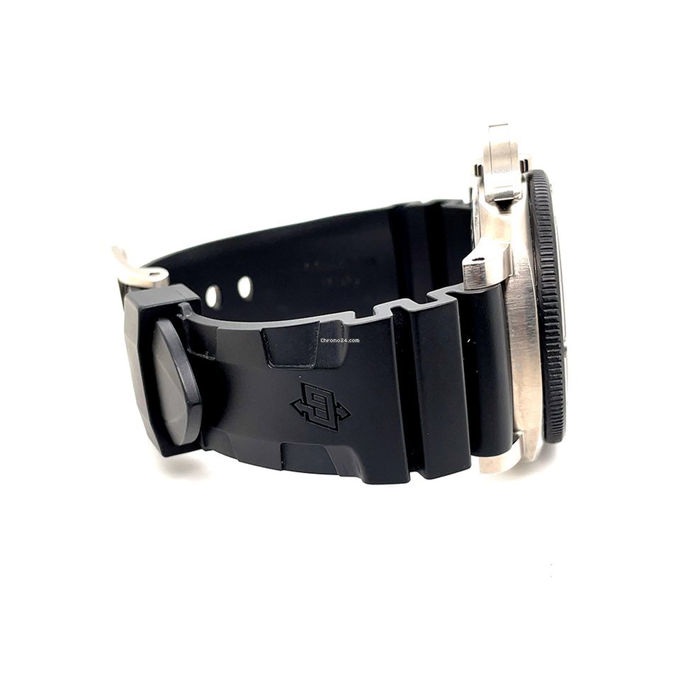 IMG_9081 Panerai Luminor Submersible Mens watch Unisex Automatic Carbon PAM 00799 Replica 5