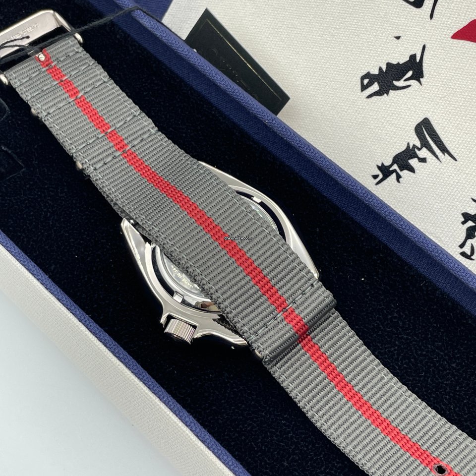 IMG_9081 Seiko 5 Sports Mens watch Unisex Automatic Steel SBSA093 Replica 5