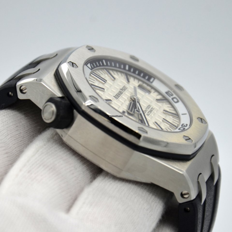 IMG_9081 Audemars Piguet Royal Oak Offshore Diver Mens watch Unisex Automatic Steel 15710ST.OO.A002CA.02 Replica 5