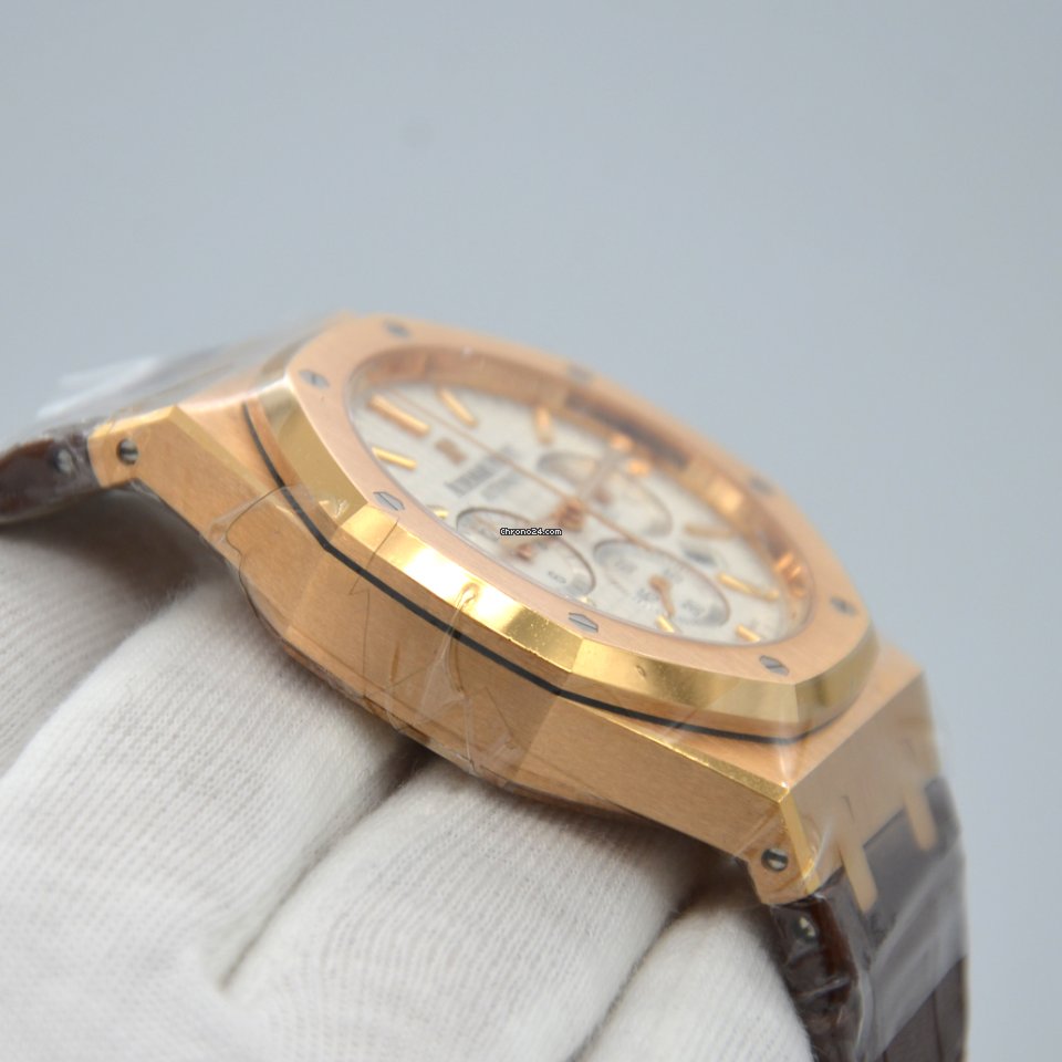 IMG_9081 Audemars Piguet Royal Oak Chronograph Mens watch Unisex Automatic Rose gold 26320OR.OO.D088CR.01 Replica 5