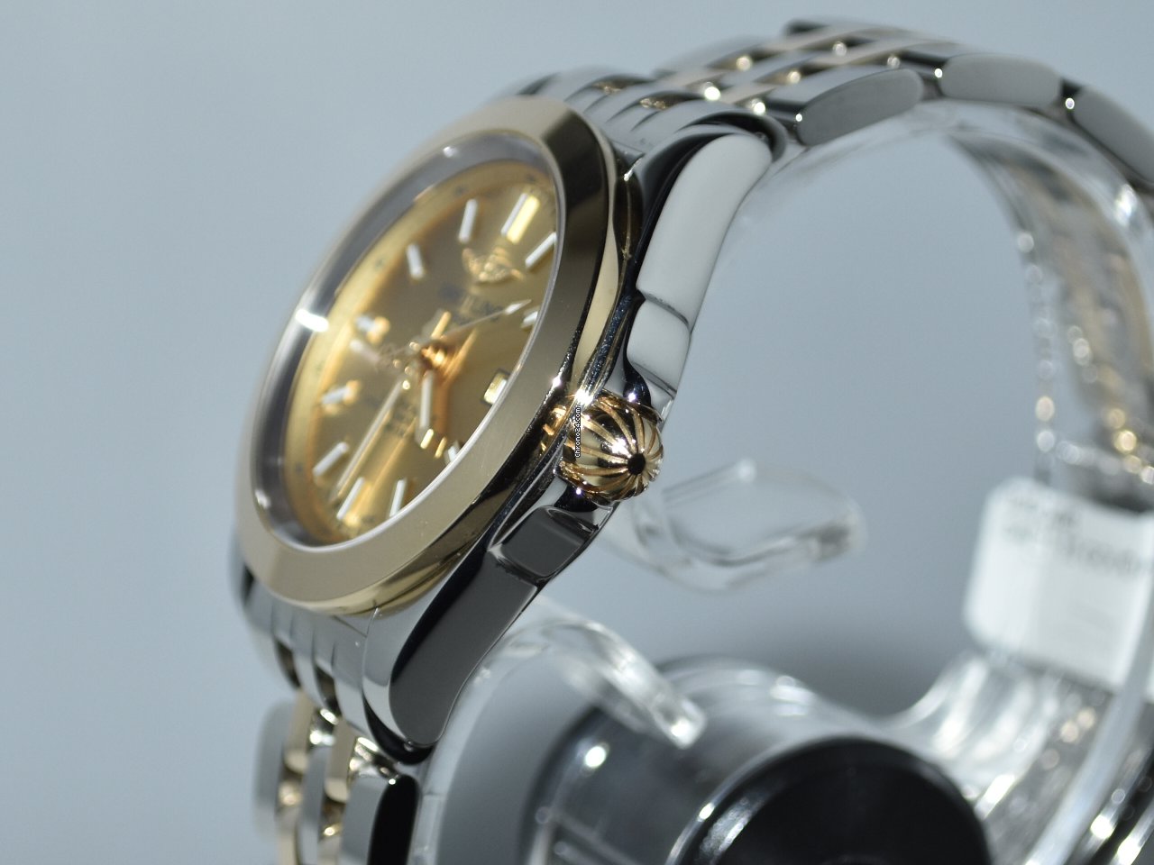 IMG_9081 Breitling Galactic 32 Womens watch Quartz Gold Steel C71330121A1C1 Replica 5