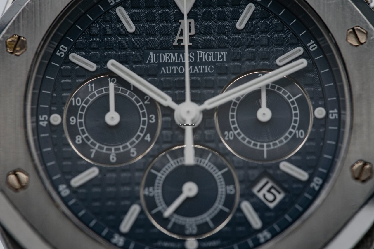 IMG_9081 Audemars Piguet Royal Oak Chronograph Steel 26300ST.OO.1110ST.04 Replica 5