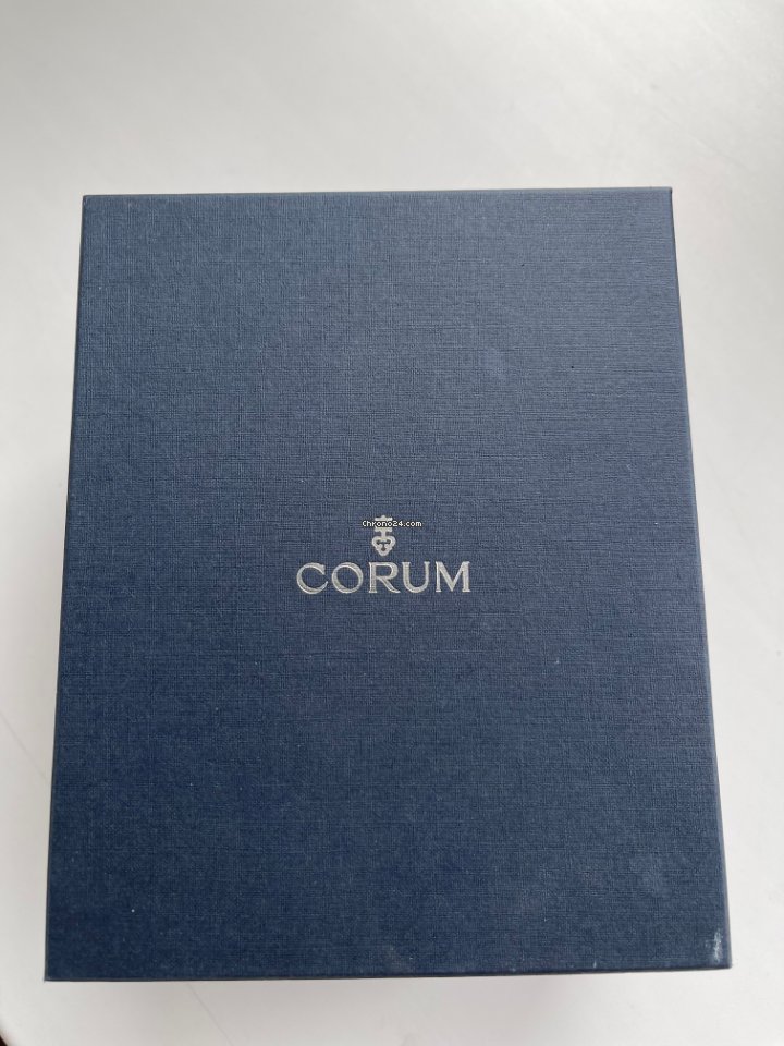 Corum Admirals Cup Competition 40 Womens watch Manual winding Rose gold 082.951.85 0089 PN34 Replica 5