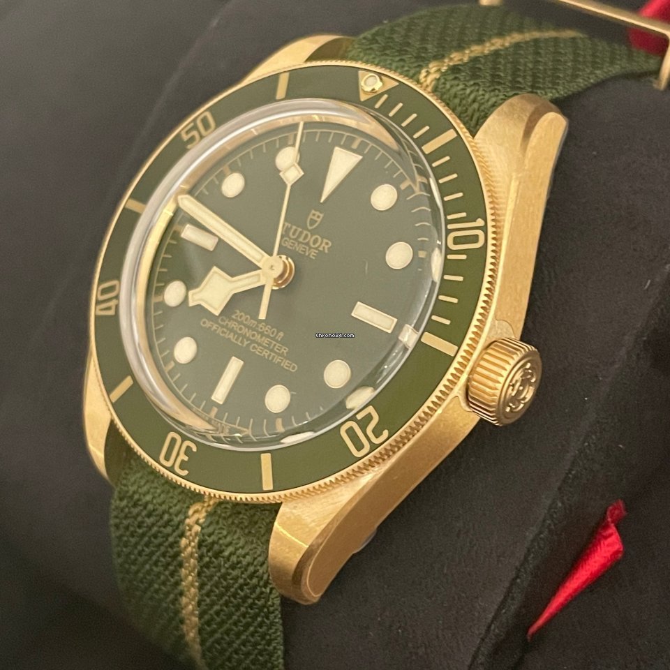IMG_9081 Tudor Black Bay Fifty-Eight Mens watch Unisex Automatic Yellow gold M79018V Replica 5
