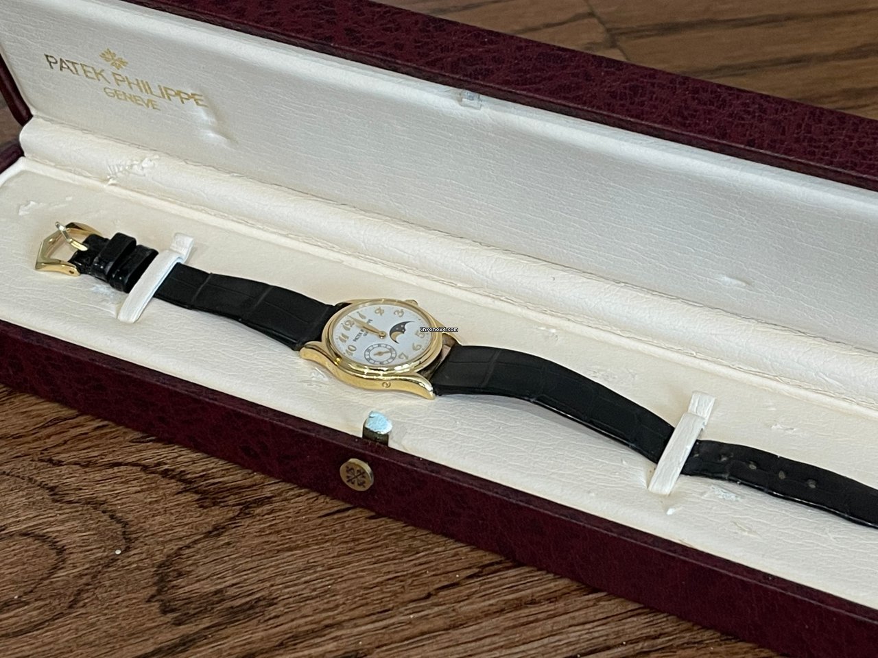 IMG_9081 Patek Philippe Womens watch Manual winding Yellow gold 4856J Replica 5