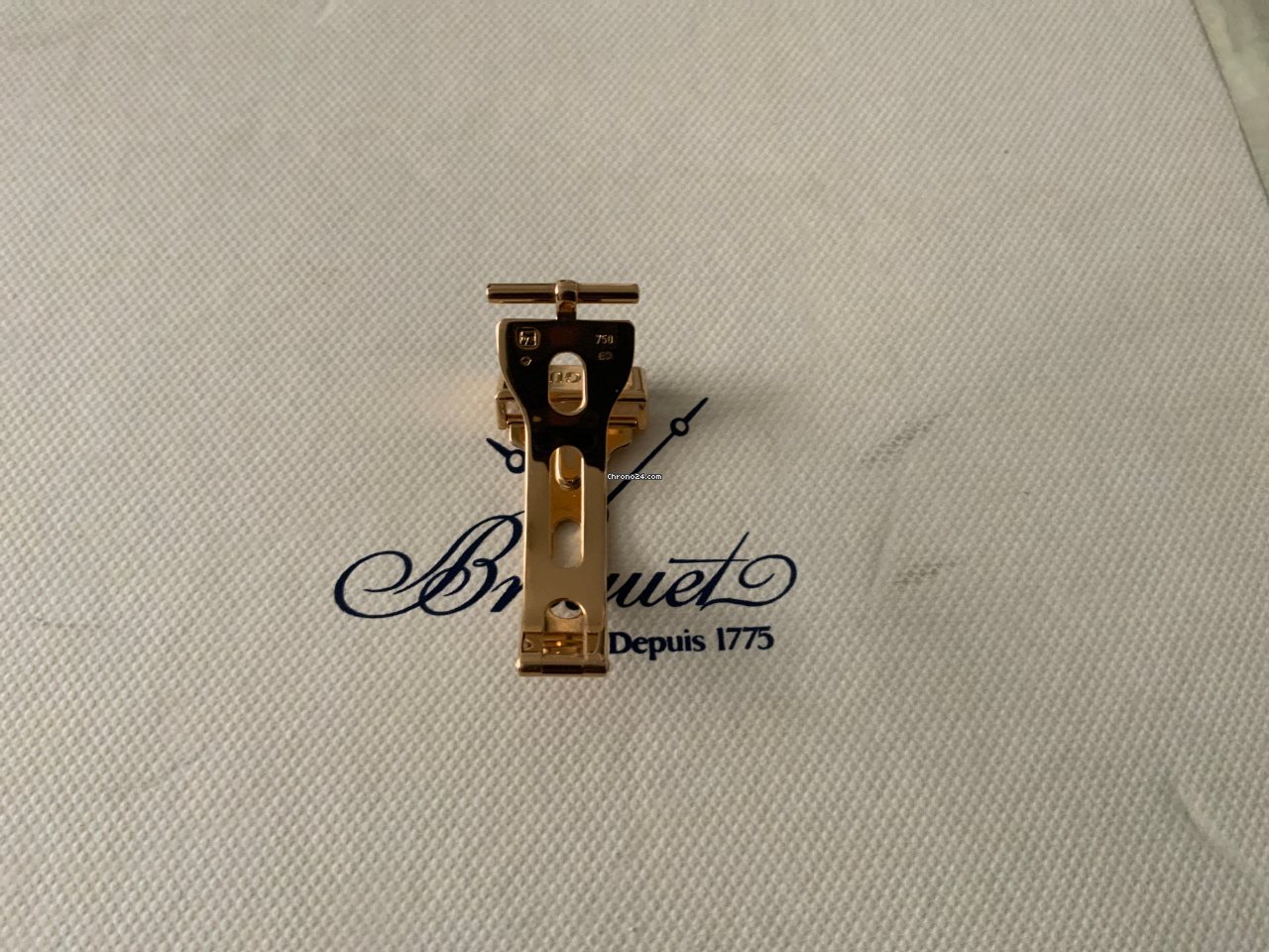 IMG_9081 Breguet Classique Mens watch Unisex Automatic Yellow gold 5157BA 11 9V6 Replica 5
