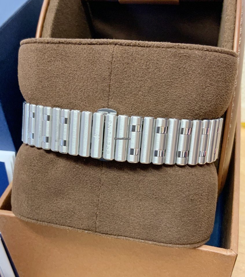 IMG_9081 Breitling Chronomat Womens watch Quartz Steel A77310101A3A1 Replica 5
