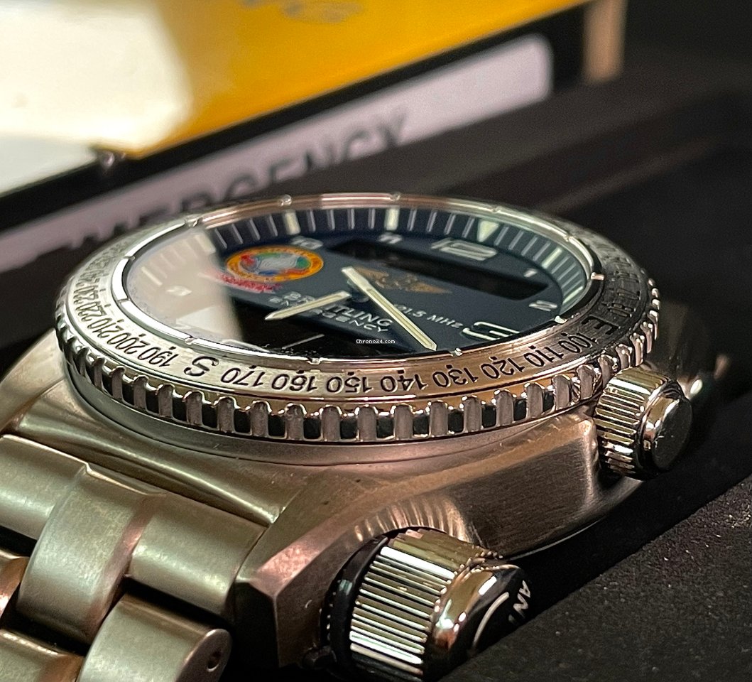 IMG_9081 Breitling Emergency Mens watch Unisex Quartz Titanium E56321 Replica 5