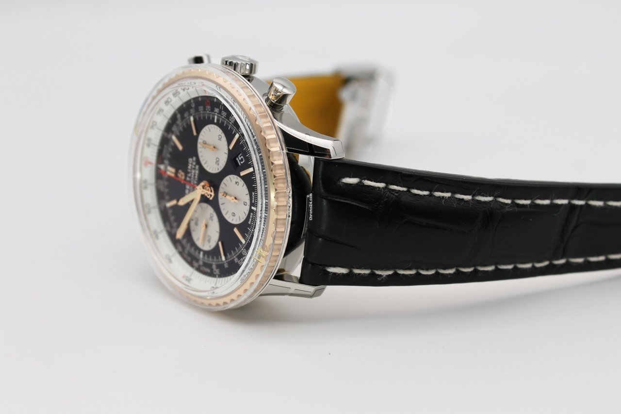 IMG_9081 Breitling Navitimer 01 (46 MM) Mens watch Unisex Automatic Gold Steel UB0127211B1P2 Replica 5