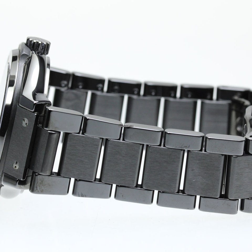 IMG_9081 Hublot Classic Fusion Quartz Womens watch Quartz Ceramic 581.CM.1110.CM Replica 5