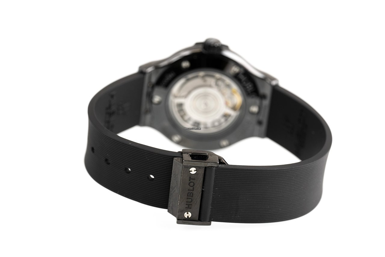 IMG_9081 Hublot Classic Fusion 45, 42, 38, 33 mm Womens watch Automatic Ceramic 565.CM.1770.RX Replica 5