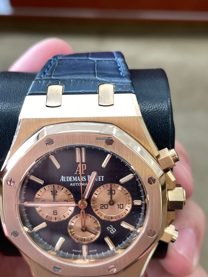 IMG_9081 Audemars Piguet Royal Oak Chronograph Mens watch Unisex Automatic Rose gold 26331OR.OO.D315CR.01 Replica 5