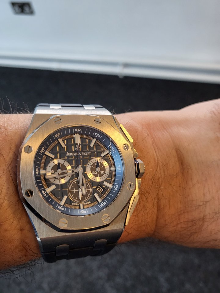 IMG_9081 Audemars Piguet Royal Oak Offshore Chronograph Mens watch Unisex Automatic Titanium Ref. 26480TI.OO.A027CA.01 Replica 5