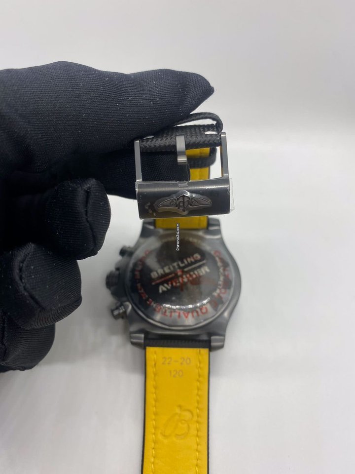 IMG_9081 Breitling Avenger Mens watch Unisex Automatic Titanium V13317101B1X1 Replica 5