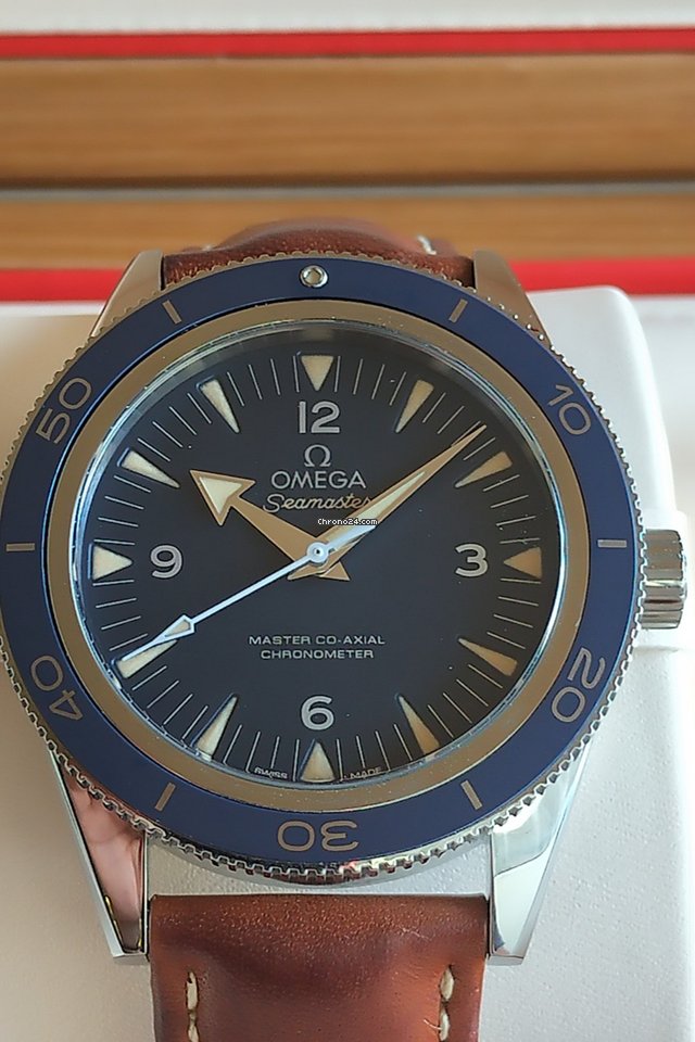 Omega Seamaster 300 Mens watch Unisex Automatic Titanium 233.92.41.21.03.001 Replica 5