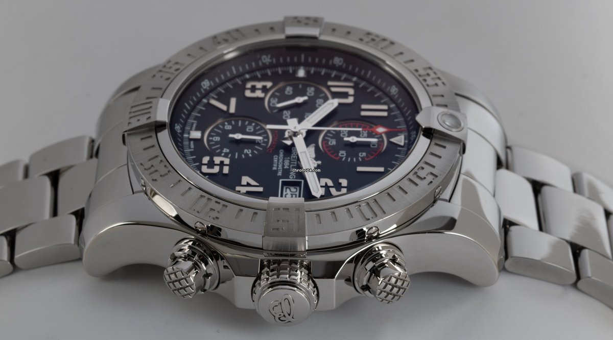 IMG_9081 Breitling Super Avenger II Mens watch Unisex Automatic Steel A1337111 BC28-168A Replica 5