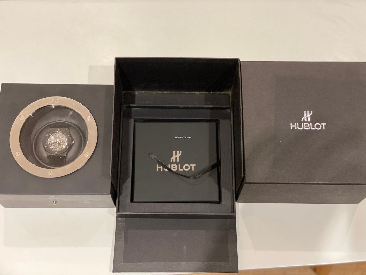 IMG_9081 Hublot Classic Fusion Ultra-Thin Mens watch Unisex Manual winding Ceramic 515.CM.0140.LR Replica 5