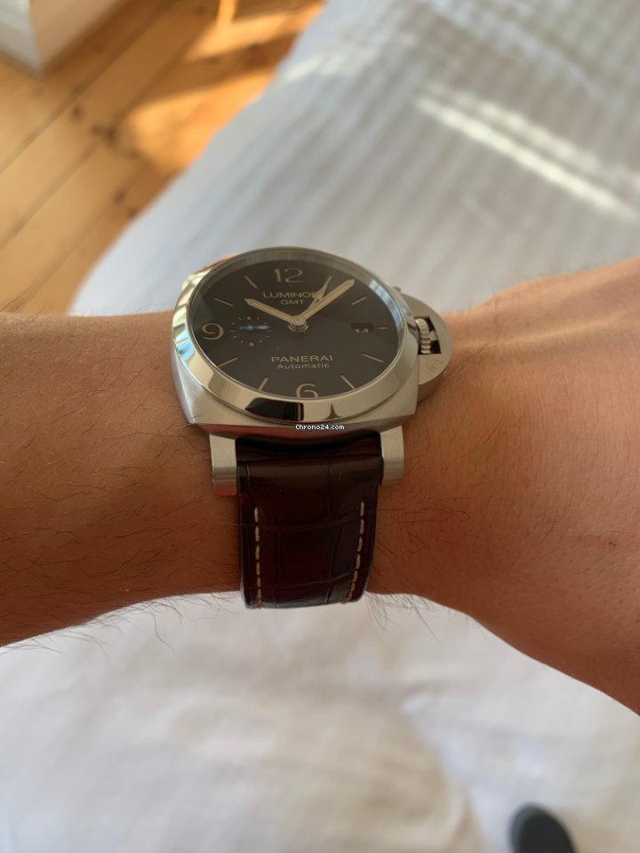 IMG_9081 Panerai Luminor 1950 3 Days GMT Automatic Mens watch Unisex Automatic Steel PAM 01320 Replica 5