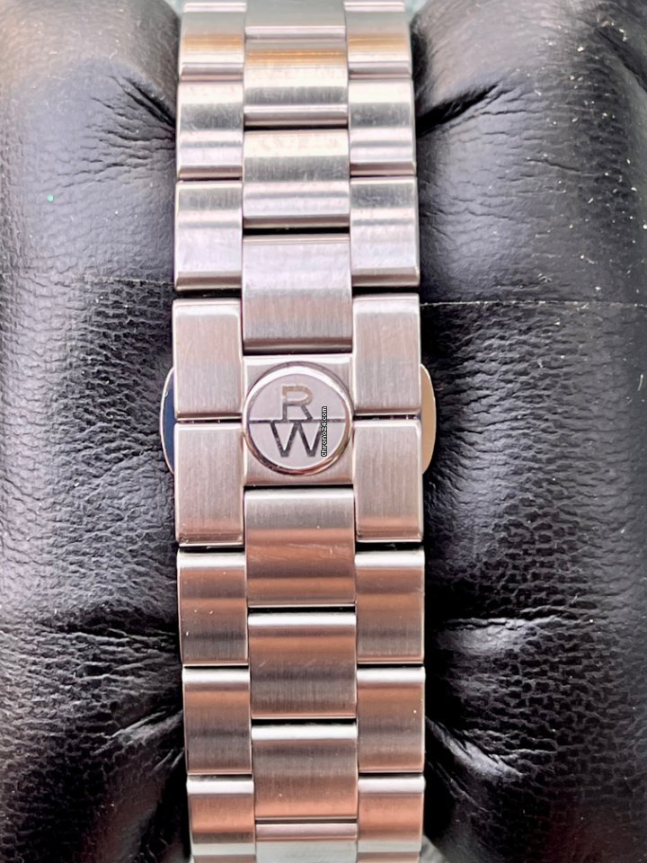IMG_9081 Raymond Weil Tango Mens watch Unisex Quartz Steel 8280-ST3-20001 Replica 5