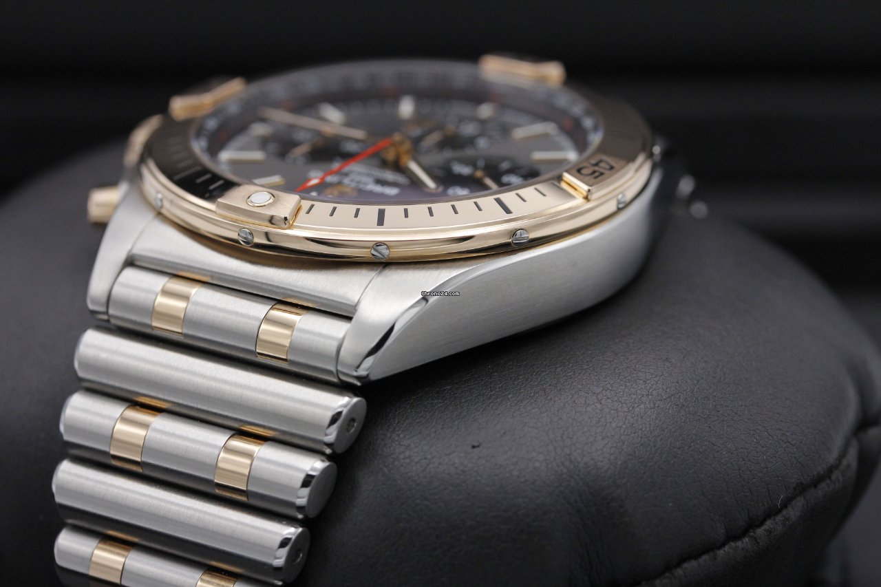 Breitling Chronomat Gold Steel UB0134 Replica 5