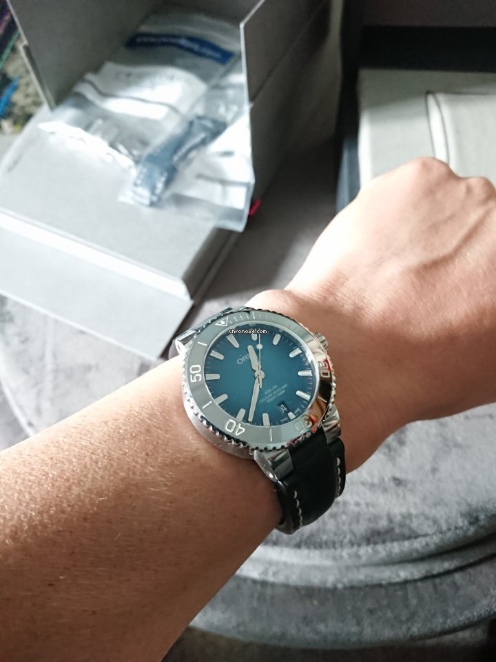 Oris Aquis Date Mens watch Unisex Automatic Steel 01 733 7732 4155-07 8 21 05PEB Replica 5