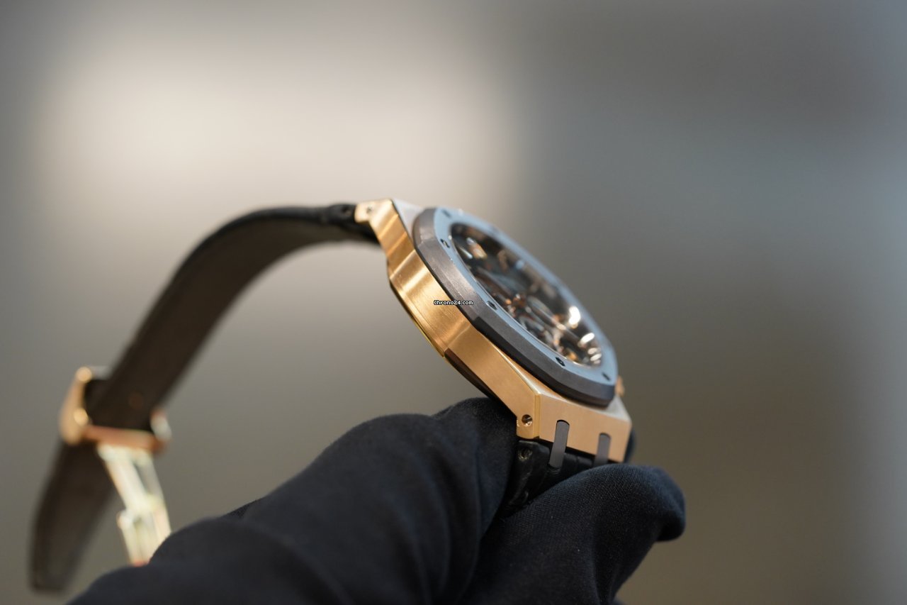 IMG_9081 Audemars Piguet Royal Oak Chronograph Mens watch Unisex Automatic Rose gold 26325OL.OO.D005CR.01 Replica 5