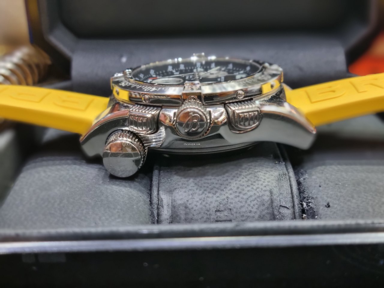 IMG_9081 Breitling Emergency Mens watch Unisex Quartz Steel A73321 Replica 5