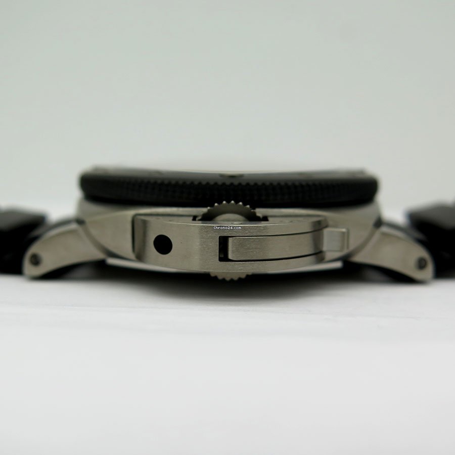 Panerai Luminor Submersible Mens watch Unisex Automatic Carbon PAM 799 Replica 5