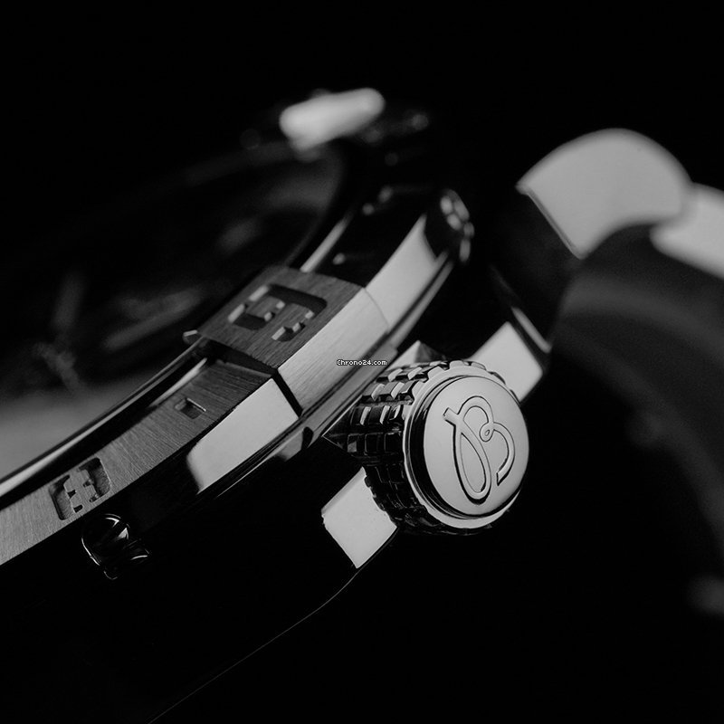 IMG_9081 Breitling Avenger II GMT Mens watch Unisex Automatic Steel A32390111B2A1 Replica 5