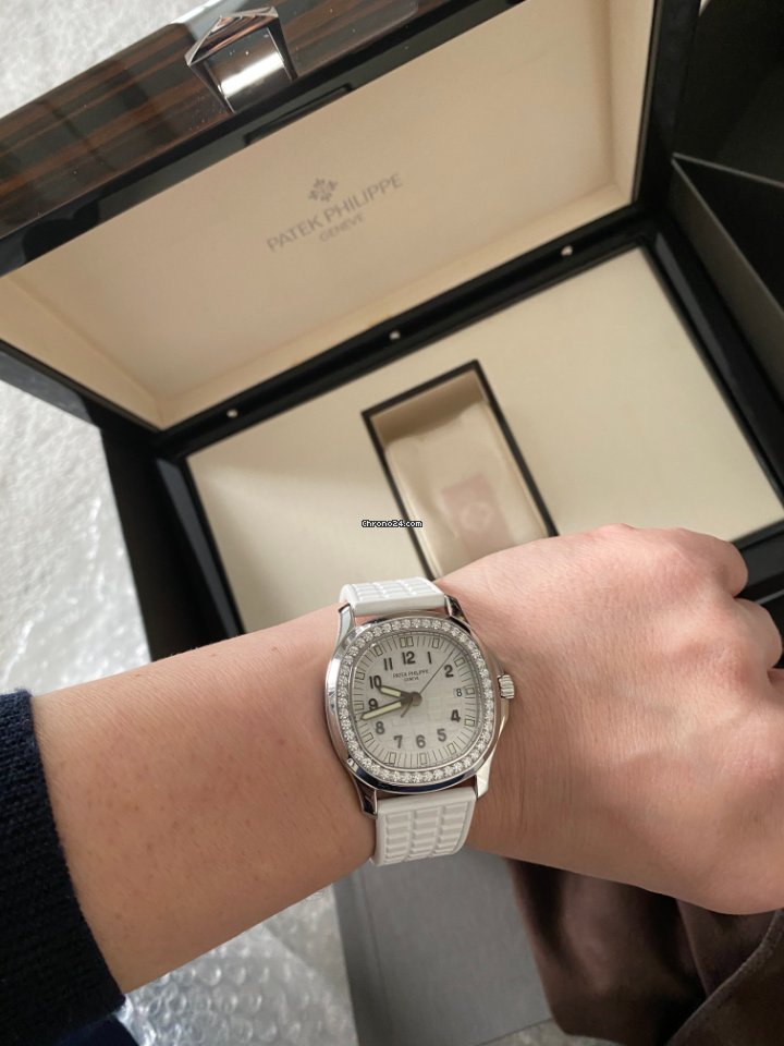 IMG_9081 Patek Philippe Aquanaut Womens watch Quartz Steel 4961A Replica 5