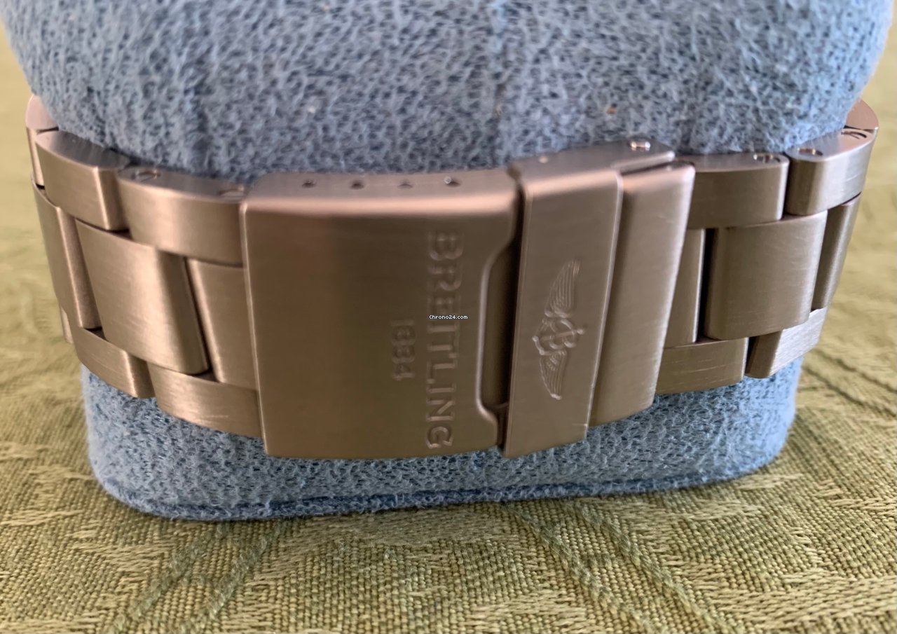IMG_9081 Breitling Cockpit B50 Mens watch Unisex Quartz Titanium EB501019.C904.160S.E20DSA.2 Replica 5