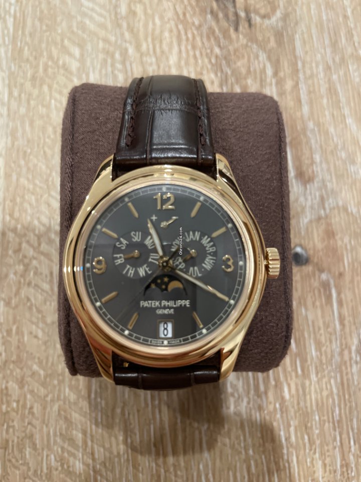 IMG_9081 Patek Philippe Annual Calendar Mens watch Unisex Automatic Yellow gold 5146J-010 Replica 5