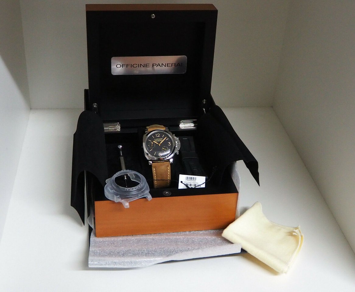 Panerai Luminor 1950 3 Days Power Reserve Steel 47 PAM 423 Replica 5